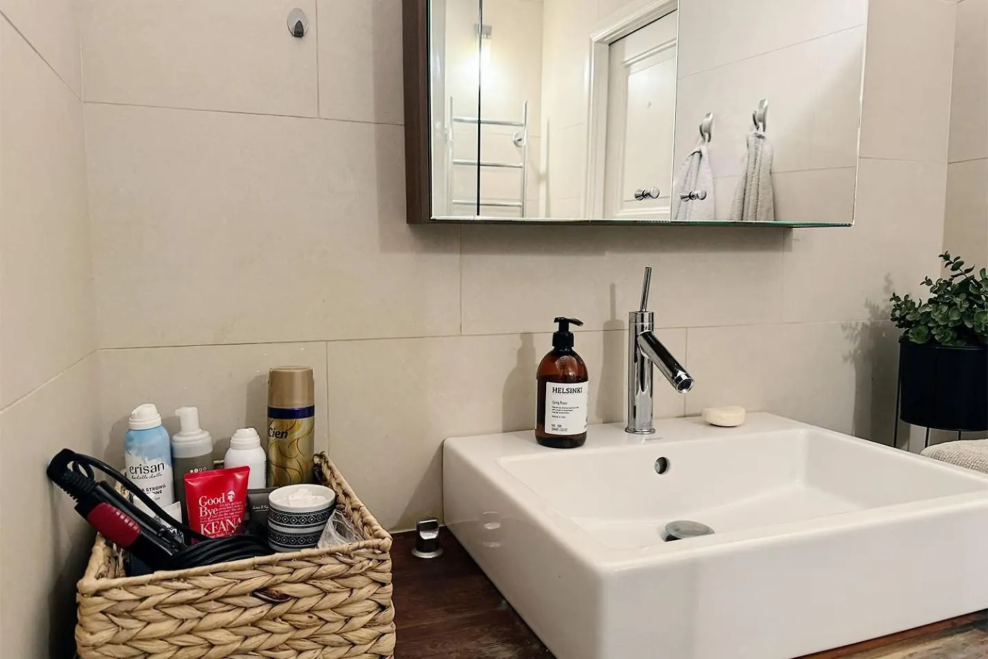 Scandinavian Suite - Jugend Home In Ullanlinna Helsinki